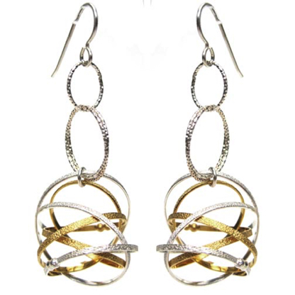 Mobius Mixed Triple Ring Earring
22K gold vermeil, sterling
ERDR34-G-S Mobius Mixed Triple Ring Earring
22K gold vermeil, sterling
ERDR34-G-S